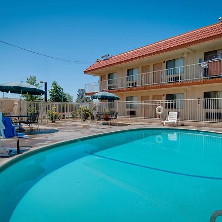 Vagabond Inn Bakersfield South Buitenkant foto