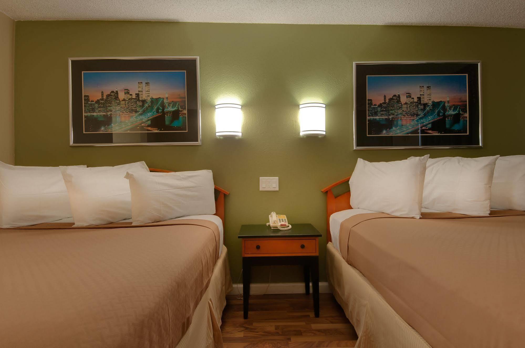 Vagabond Inn Bakersfield South Buitenkant foto