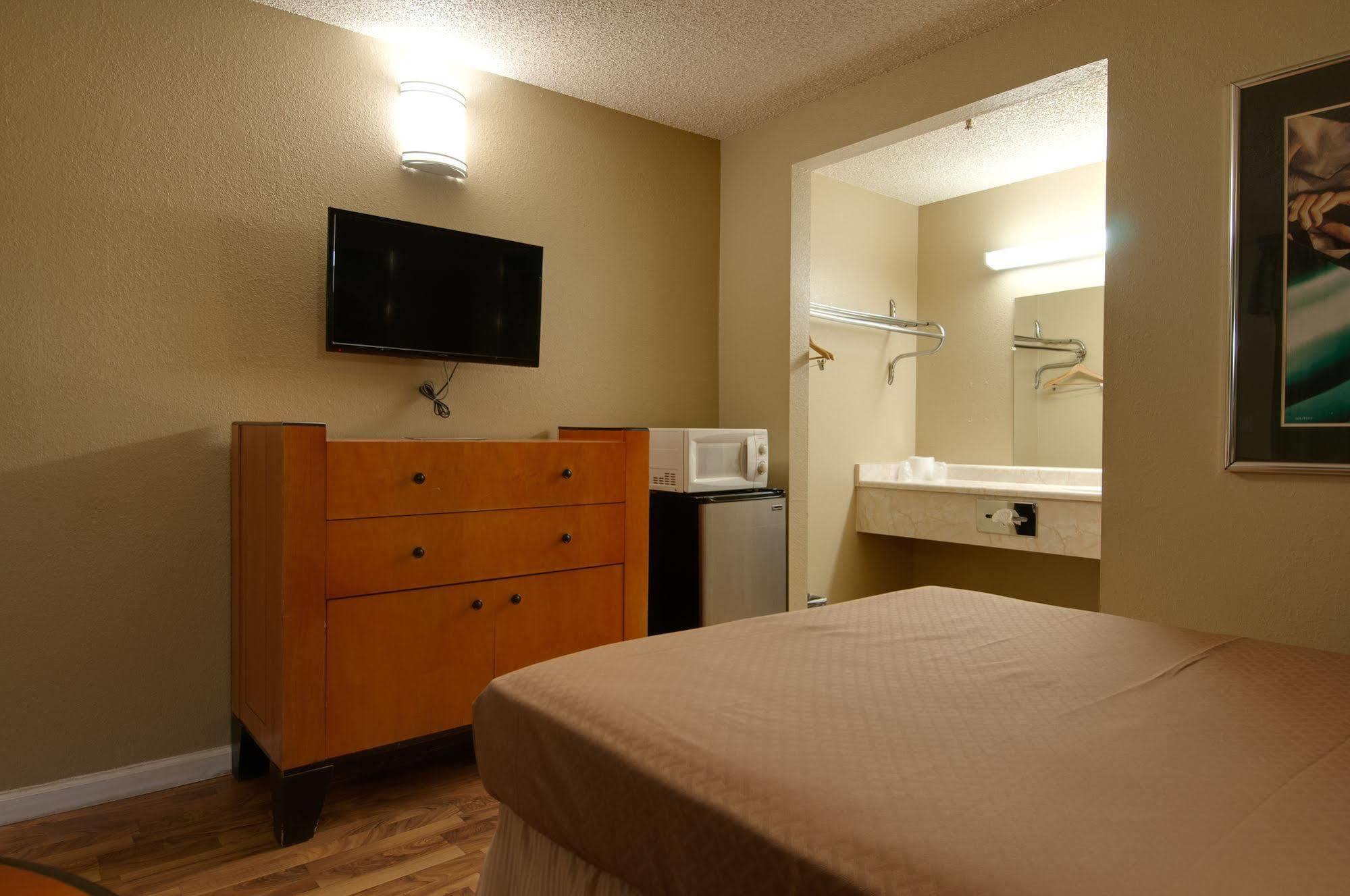Vagabond Inn Bakersfield South Buitenkant foto